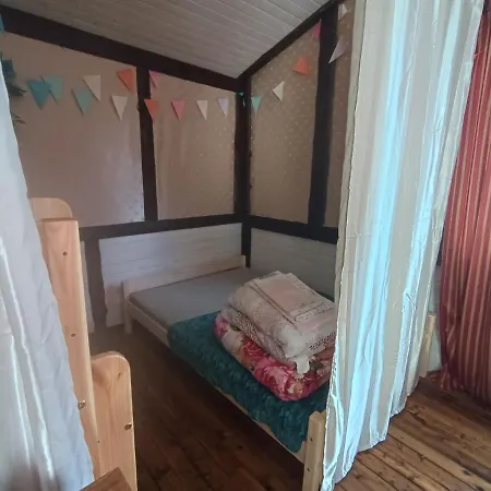 Campsite Pie Lacuksa Tinuzi
