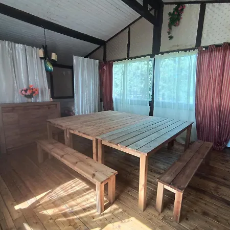 Pie Lacuksa Campsite *